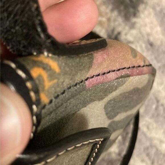 Dooney & Bourke Rare Baby Hand Print Pouchette Mini Shoulder Bag - Picture 16 of 16